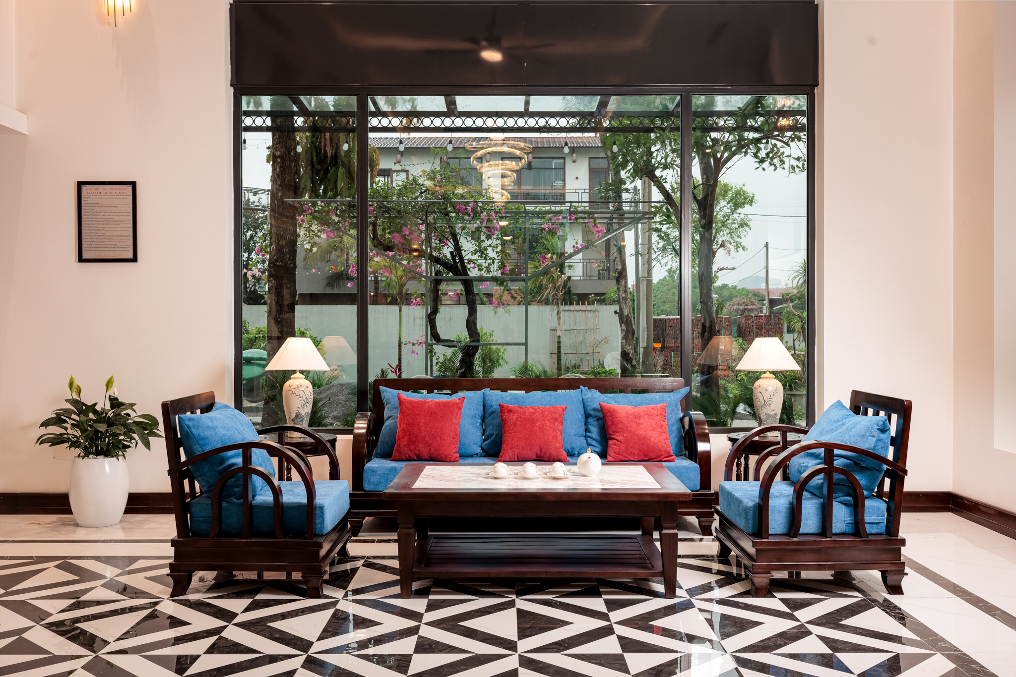 Elegantly Furnished Lobby